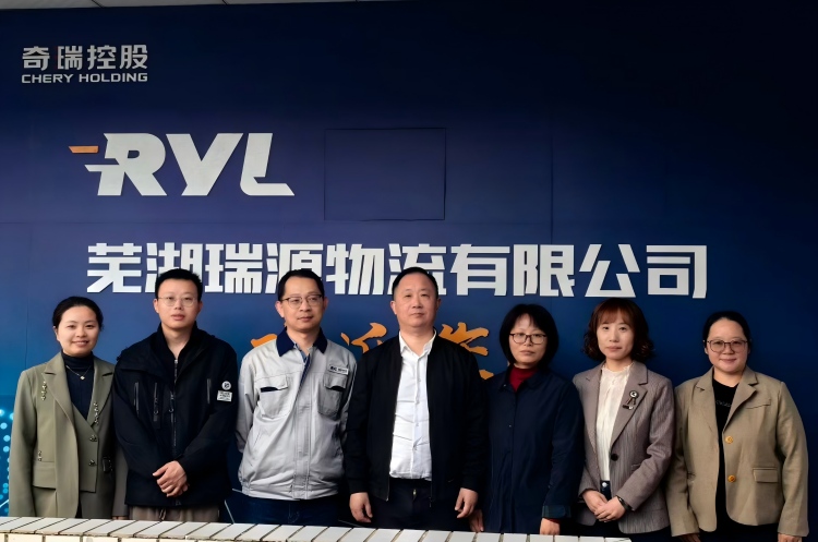 1762937579562048.jpg 11.11访企照片2(宽750).jpg