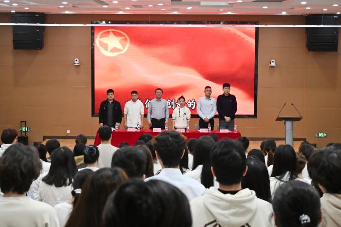 1765158716466528.jpg 团代会5(1).jpg