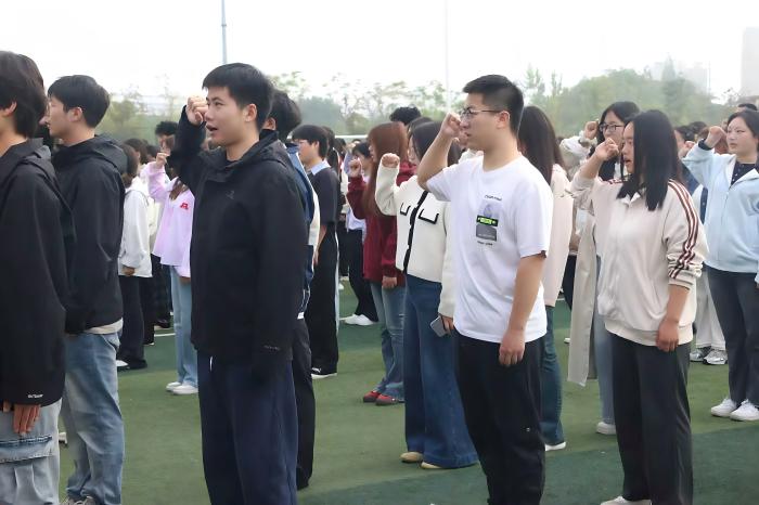 升旗仪式4(1).jpg