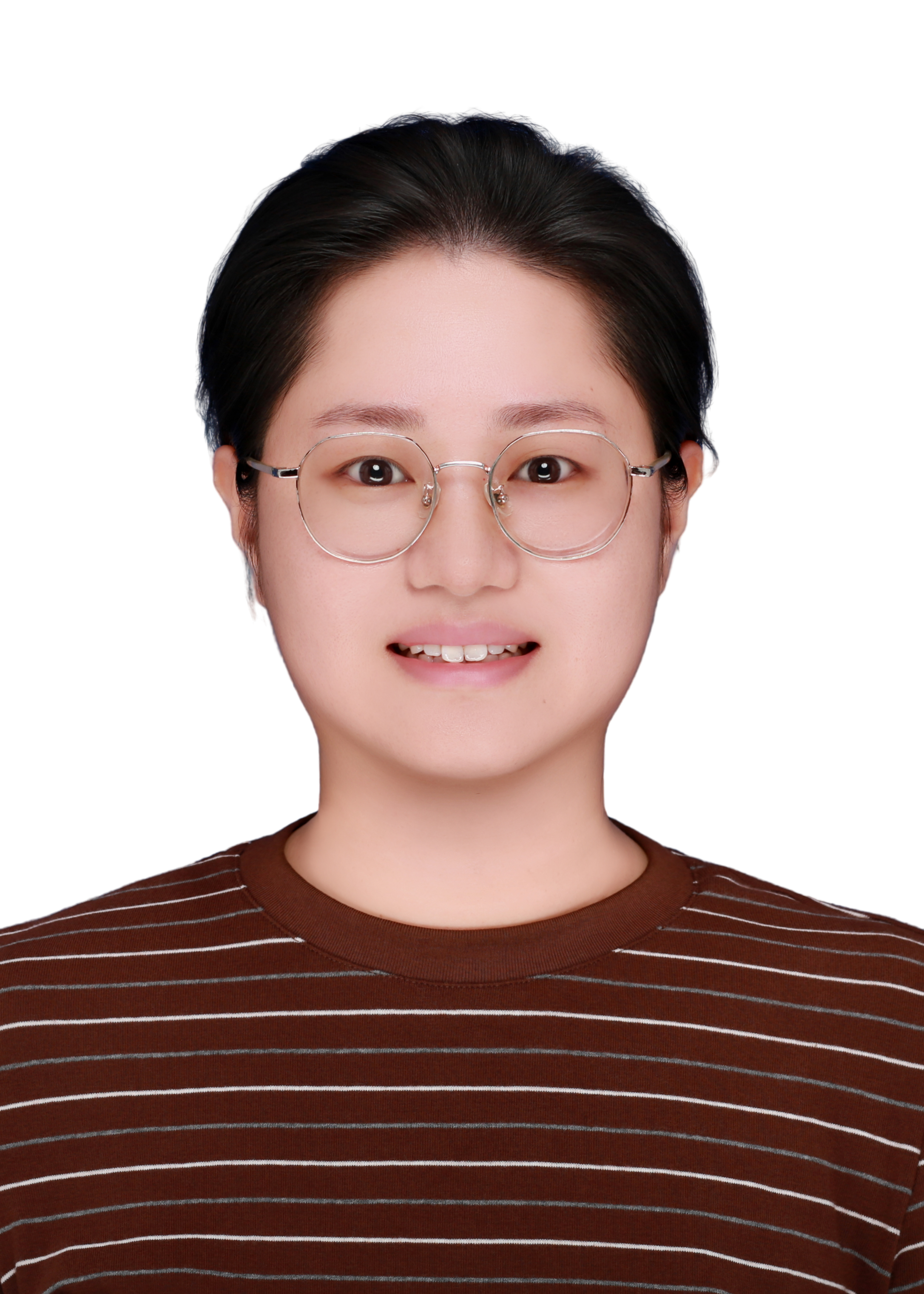 周琴语 两寸照 白底.jpg