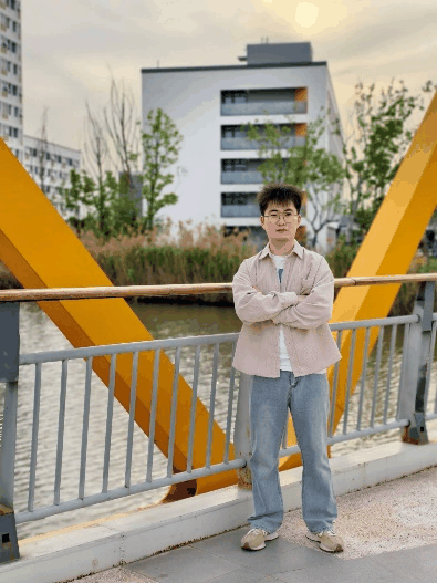 1747291919895066.png 周骏.png